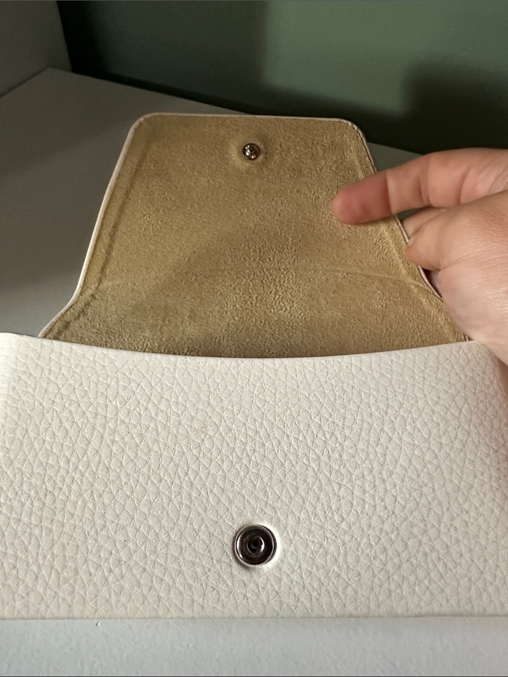 Michael Kors Cream Pebbled Leather Eyewear Case - Picture 4 of 5